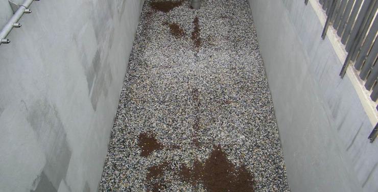 Filter bed with gravel